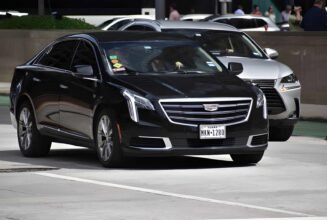 Black Car Service Mettawa provides executive travelers with comfortable, reliable rides and professional chauffeur experiences.