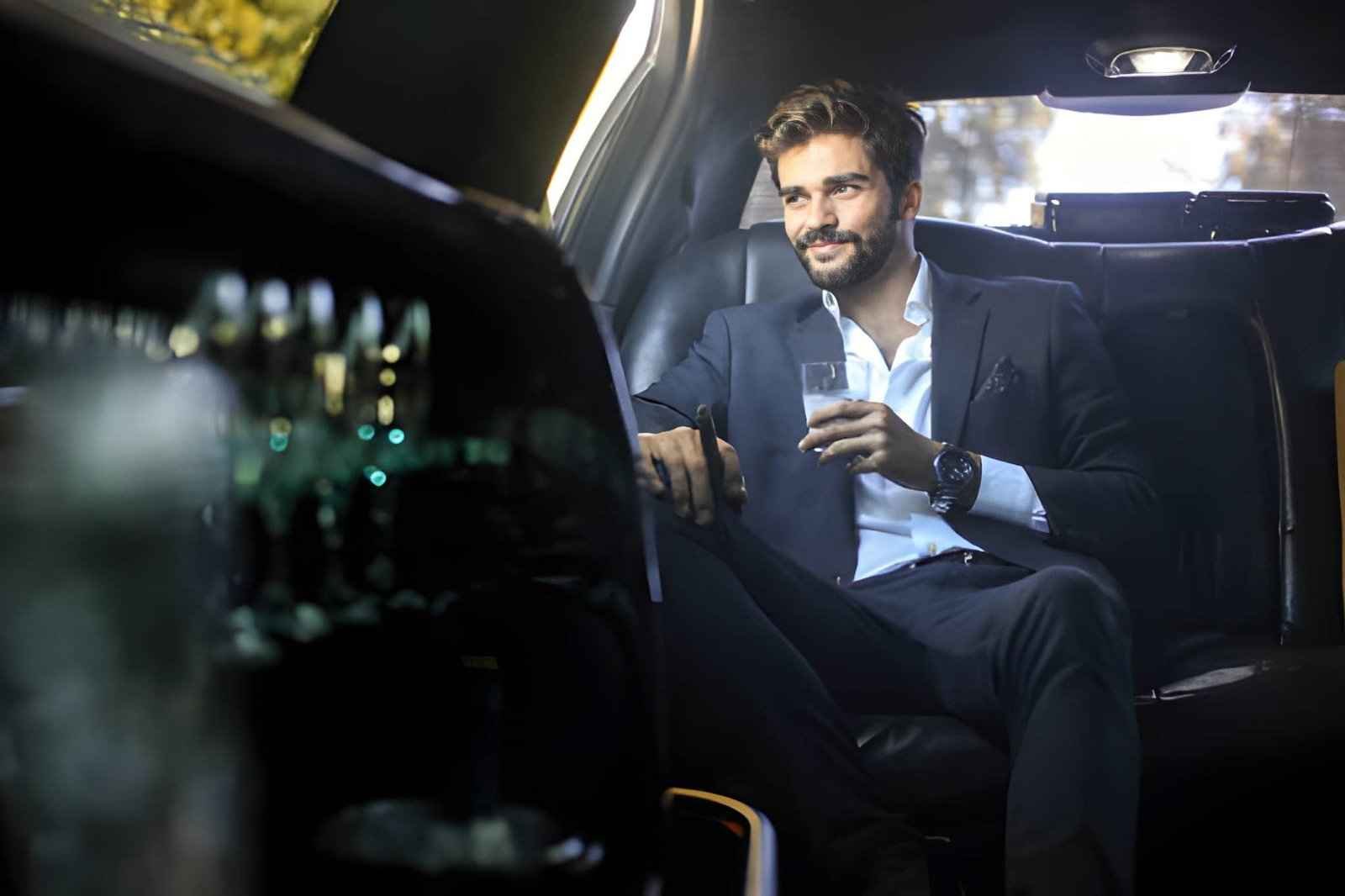 Limousine service near me in Arlington Heights IL with luxury vehicles, professional chauffeurs, and stress-free travel.