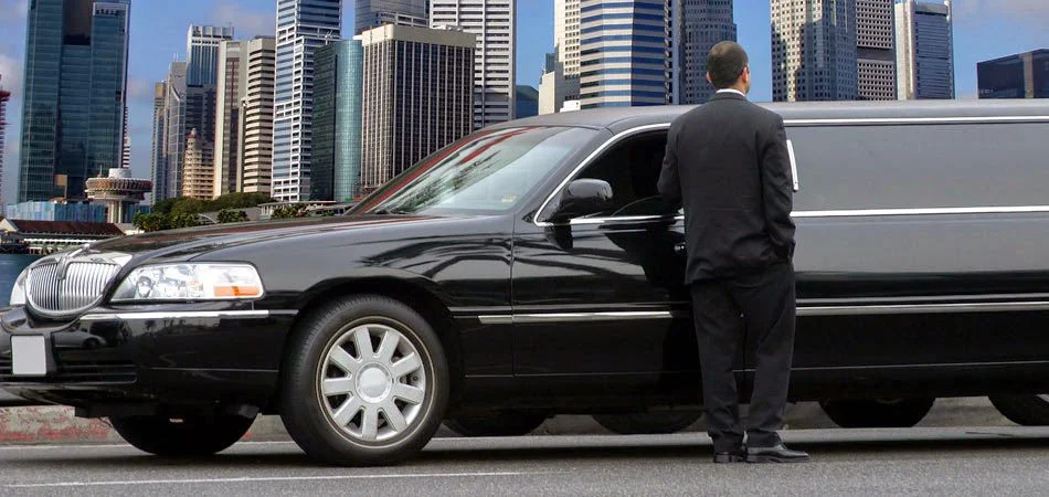 Book Highwood Limo Service for weddings, proms & corporate events with luxury vehicles and professional chauffeurs for guests.